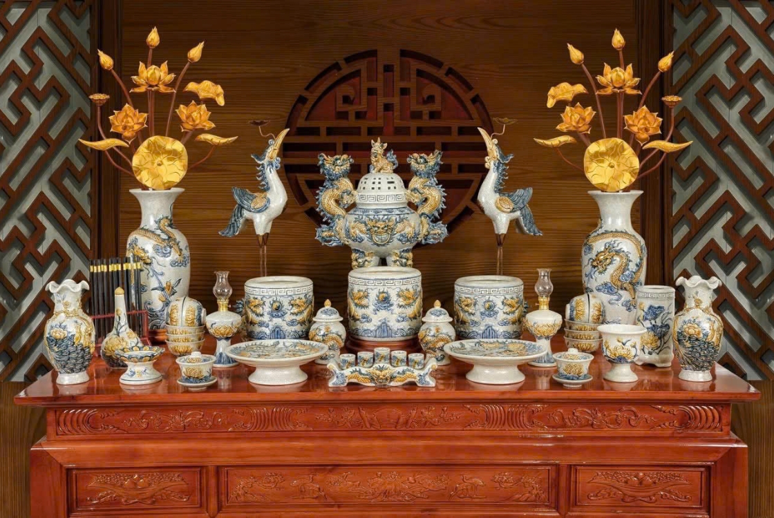 Thủ tục bỏ bát hương khi chuyển nhà: Làm sao cho đúng để tránh phạm túy?